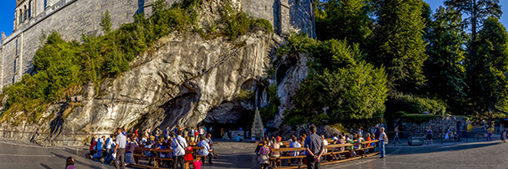 Visit the Marian City of Lourdes